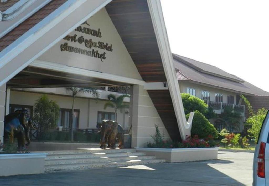 Daosavanh Resort & Spa Hotel Savannakhet Exterior foto